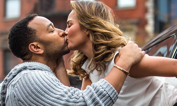 ¡Enhorabuena pareja! Chrissy Teigen y John Legend esperan su primer hijo