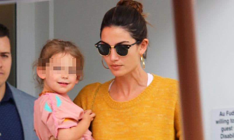 Lily Aldridge, una ‘top mamá’, de paseo con su ‘mini-yo’, su hija Dixie Pearl