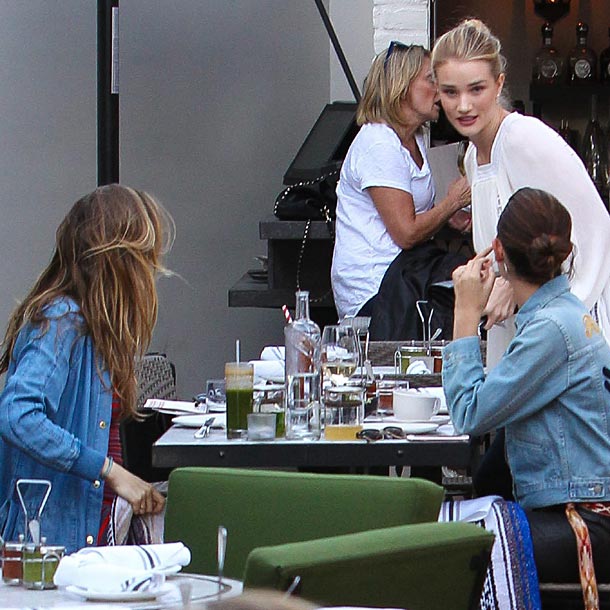 Behati Prinsloo, Lily Aldridge, Rosie Huntington-Whiteley... ¡Tarde mexicana!