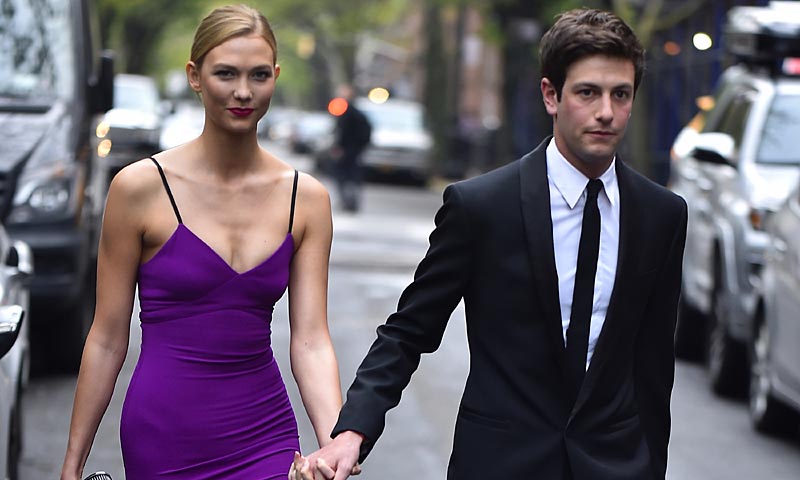 Karlie Kloss posa (por fin) con su novio, Joshua Kushner, cuñado de Ivanka Trump