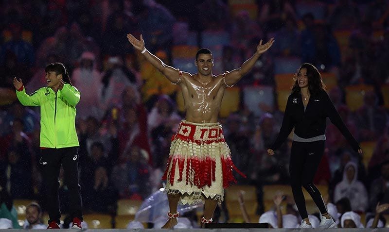 Pita Taufatoufa, de las Olimpiadas ¡a la pasarela!