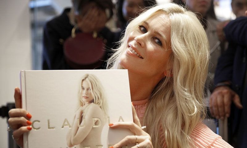 ¿Por qué Claudia Schiffer sigue sin perder su estatus de 'supermodelo'?