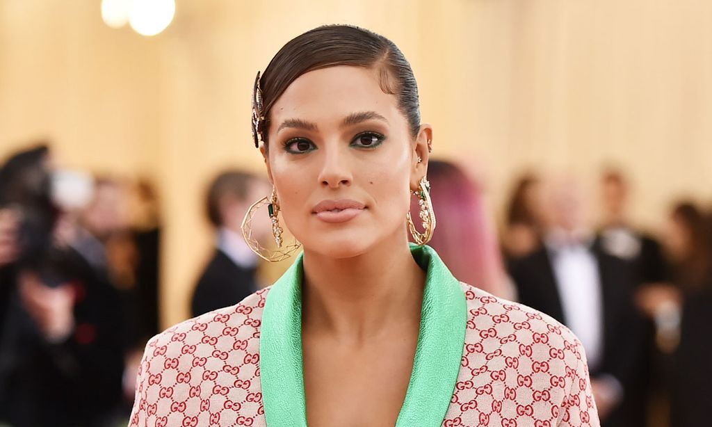 ¡Sorpresa! Ashley Graham anuncia de una divertida forma que está embarazada