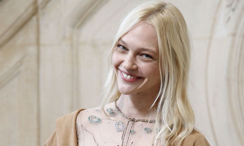 La modelo Sasha Pivovarova celebra su etapa más dulce lejos de la moda