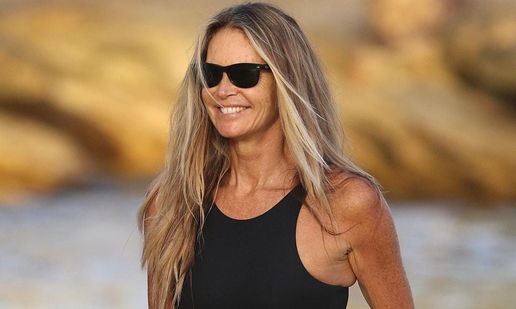 Elle Macpherson bikini