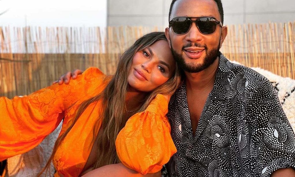 Chrissy Teigen desvela el emotivo significado de su último tatuaje