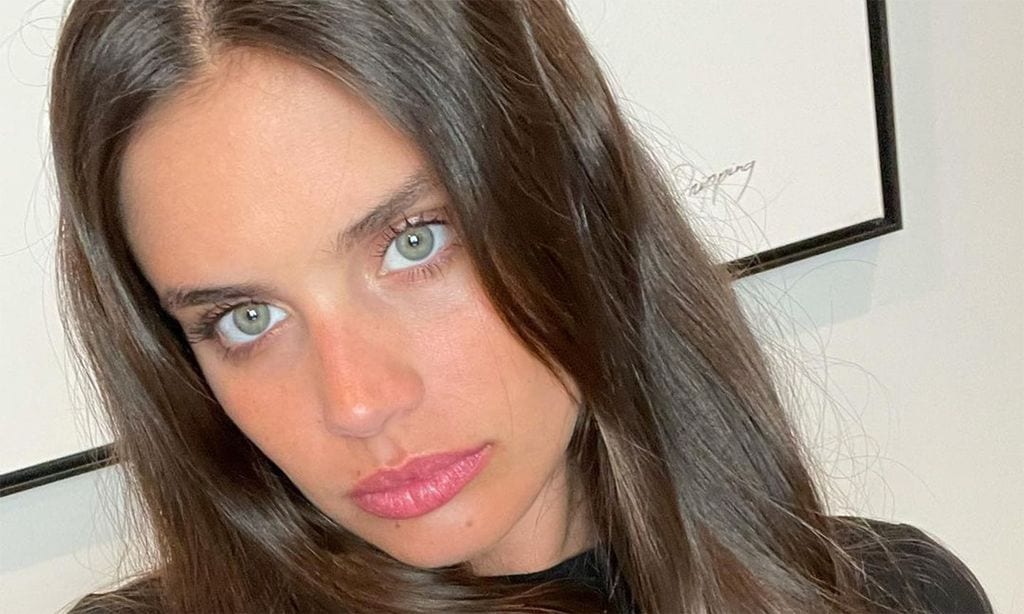 Sara Sampaio, de modelo a diseñadora de joyas por una buena causa