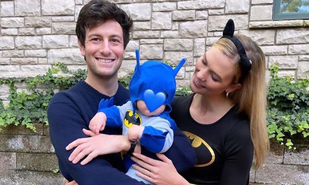 Karlie Kloss nos derrite con los seis adorables disfraces de su bebé