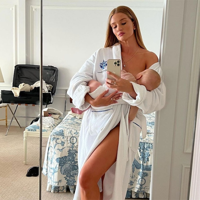 Rosie rompe sus propias reglas y posa con su hija de tres meses