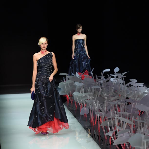 Fin de fiesta: Giorgio Armani y sus musas protagonizan el último día de Milán 'Fashion Week'