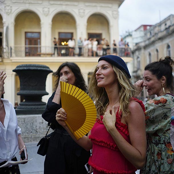 Chanel hace historia en Cuba: Así ha sido su revolucionario desfile 'Cruise 2017'