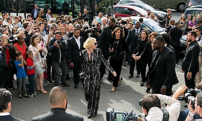 Y Cate Blanchett llegó a París: ¡Aplausos a la versión más clásica de Giorgio Armani Privé!