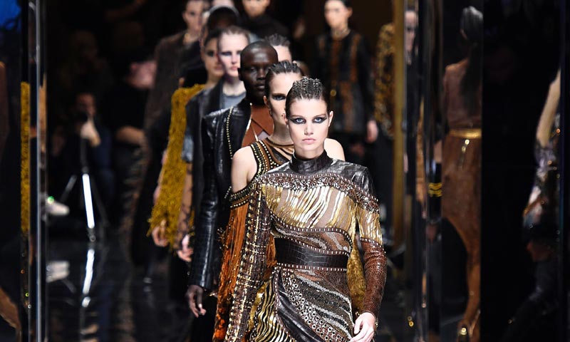 La 'Balmain Army' vuelve a 'hacer de las suyas' en París