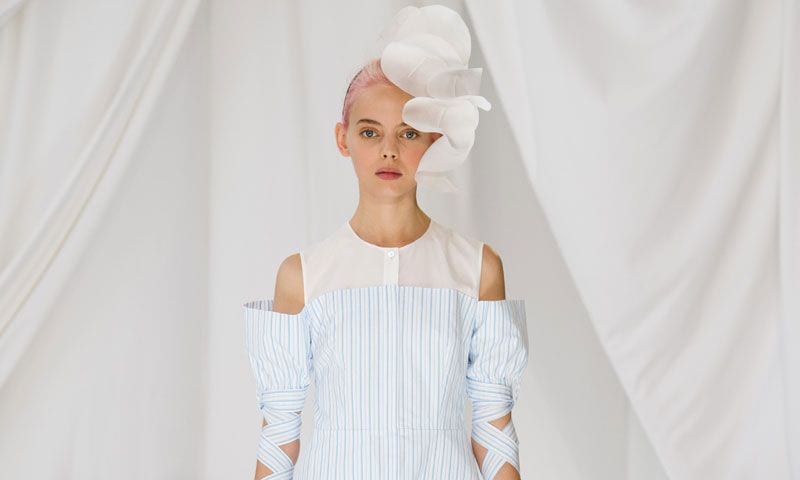 Entre cristales y flores, Delpozo se asegura el éxito en Londres