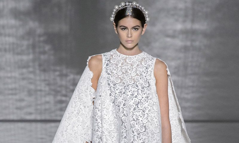 La sofisticación de Givenchy se deja seducir por el binomio más atemporal