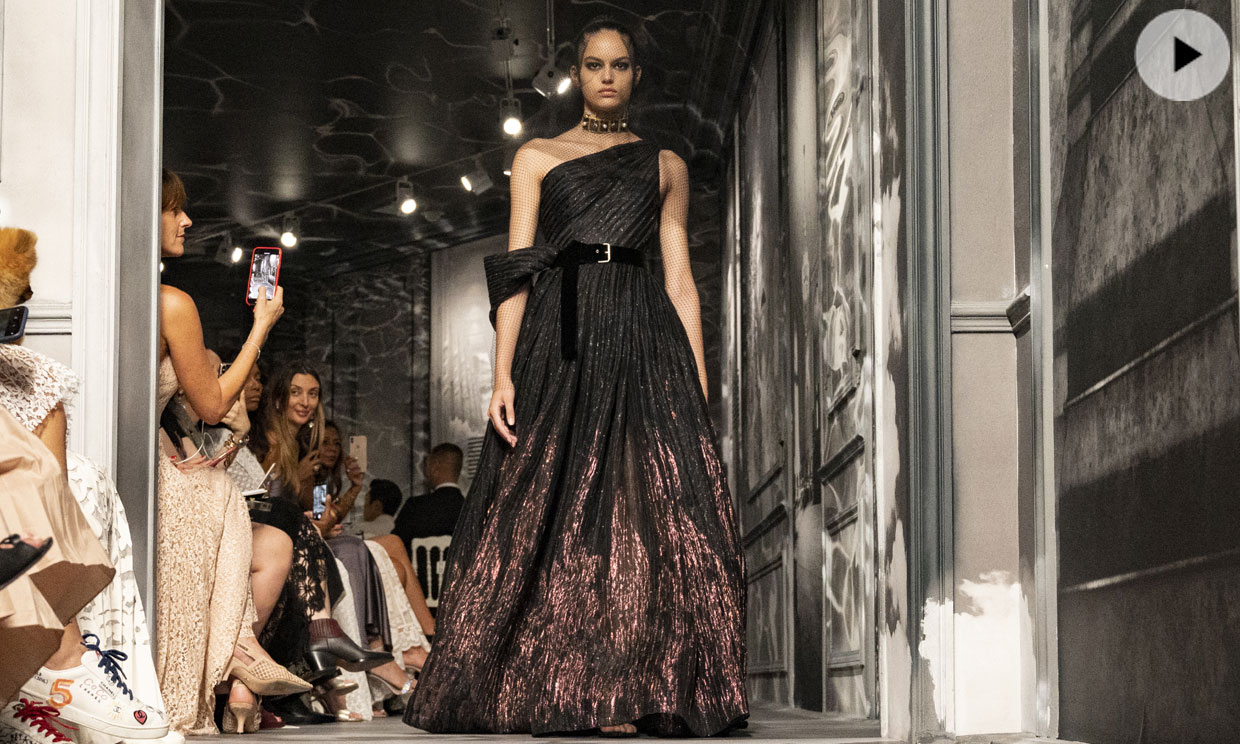 Descubre en HOLA.com el desfile de Dior Alta Costura en París