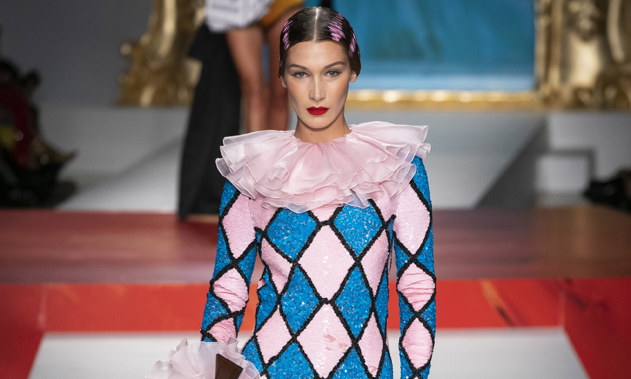 Con música de Rosalía y lleno de referencias a Picasso: el desfile más español de Moschino