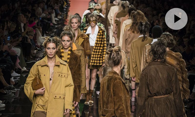 Fendi y sus propuestas de aire sesentero para la próxima primavera