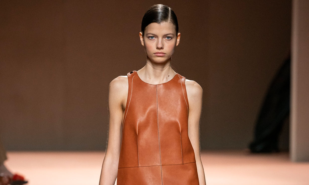 Visto en París: Hermès presenta cómo llevarás cuero la próxima primavera