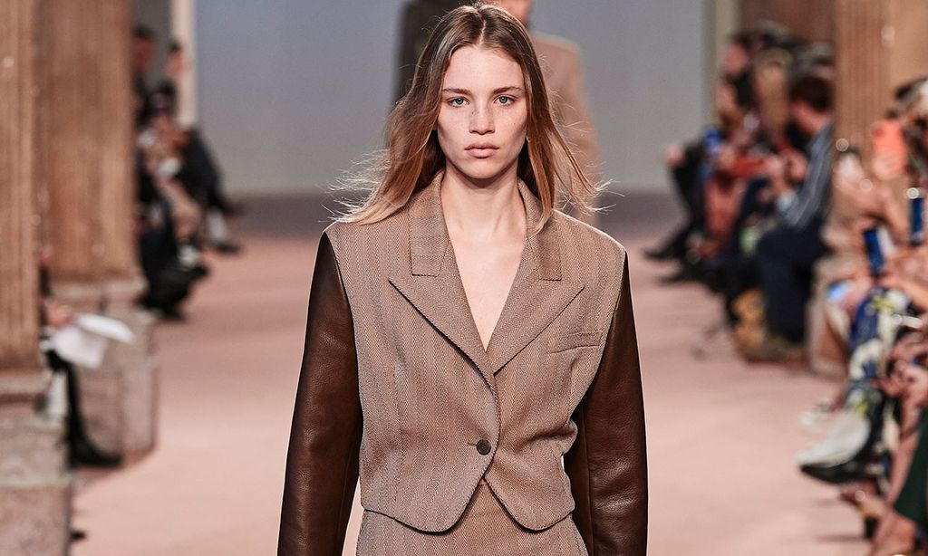 Delicada sensualidad y elegancia, por Salvatore Ferragamo