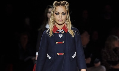 Rita Ora sigue los pasos de Miley Cyrus y debuta como modelo en Paris Fashion Week