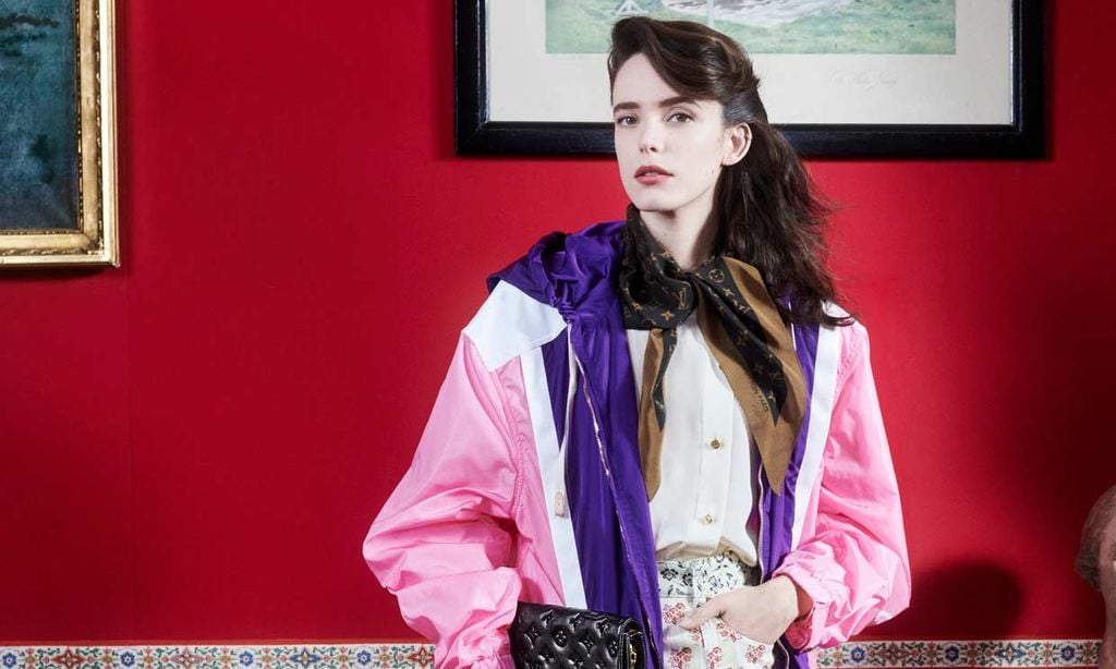 La actriz Stacy Martin, modelo de las propuestas 'vitaminadas' de Louis Vuitton