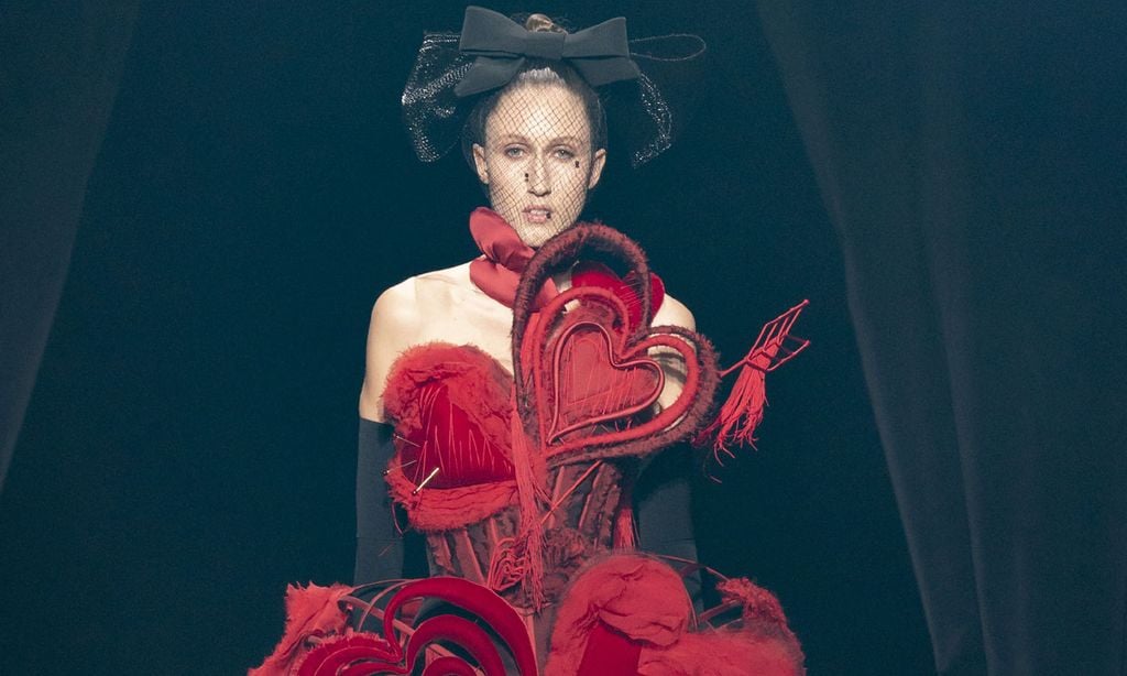 'Love brings love': 44 diseñadores se reúnen para homenajear al fallecido Alber Elbaz