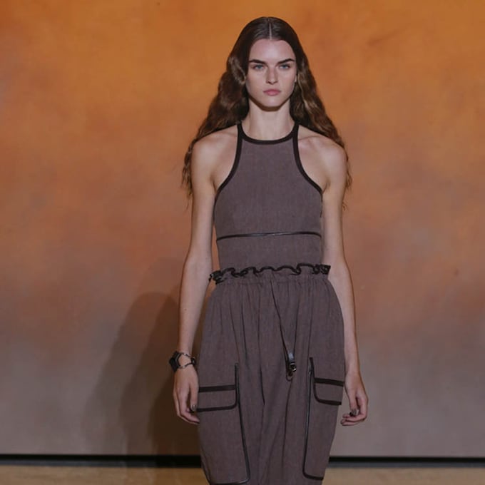 Hermès invita a soñar con la calidez del verano desde la más estricta y sofisticada comodidad