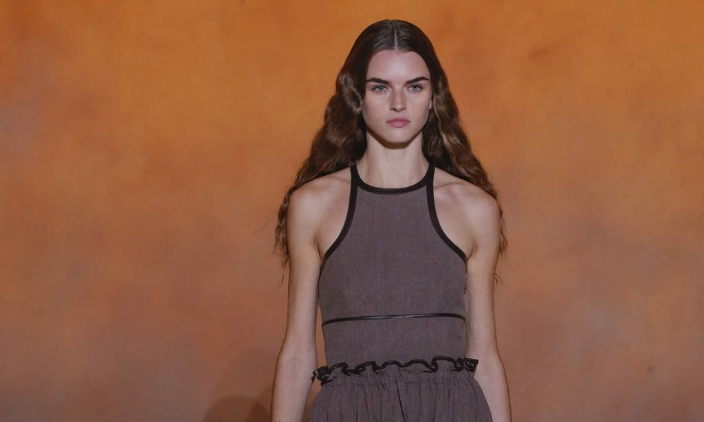 Hermès invita a soñar con la calidez del verano desde la más estricta y sofisticada comodidad