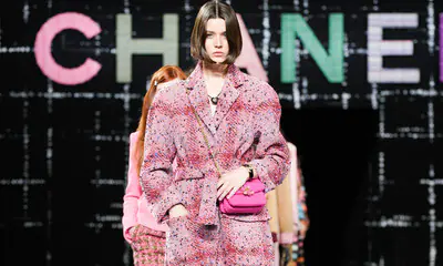 Una oda al 'tweed' o las 70 nuevas formas de llevar el tejido favorito de Coco Chanel
