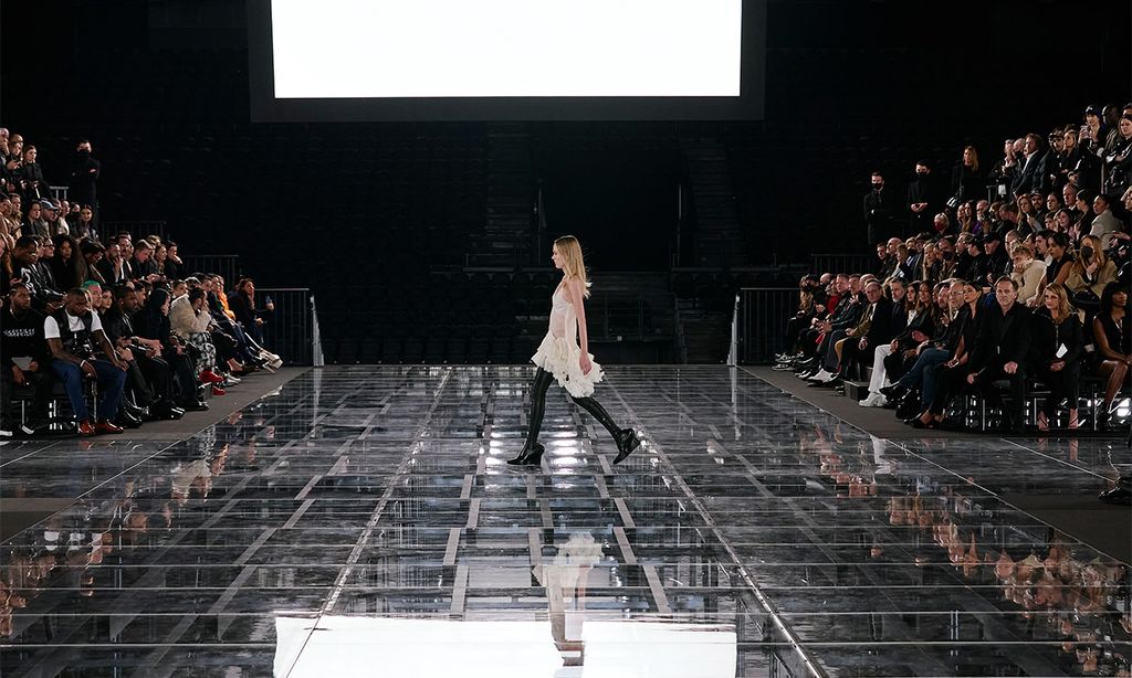 Givenchy impacta con una colección cargada de poder y personalidad