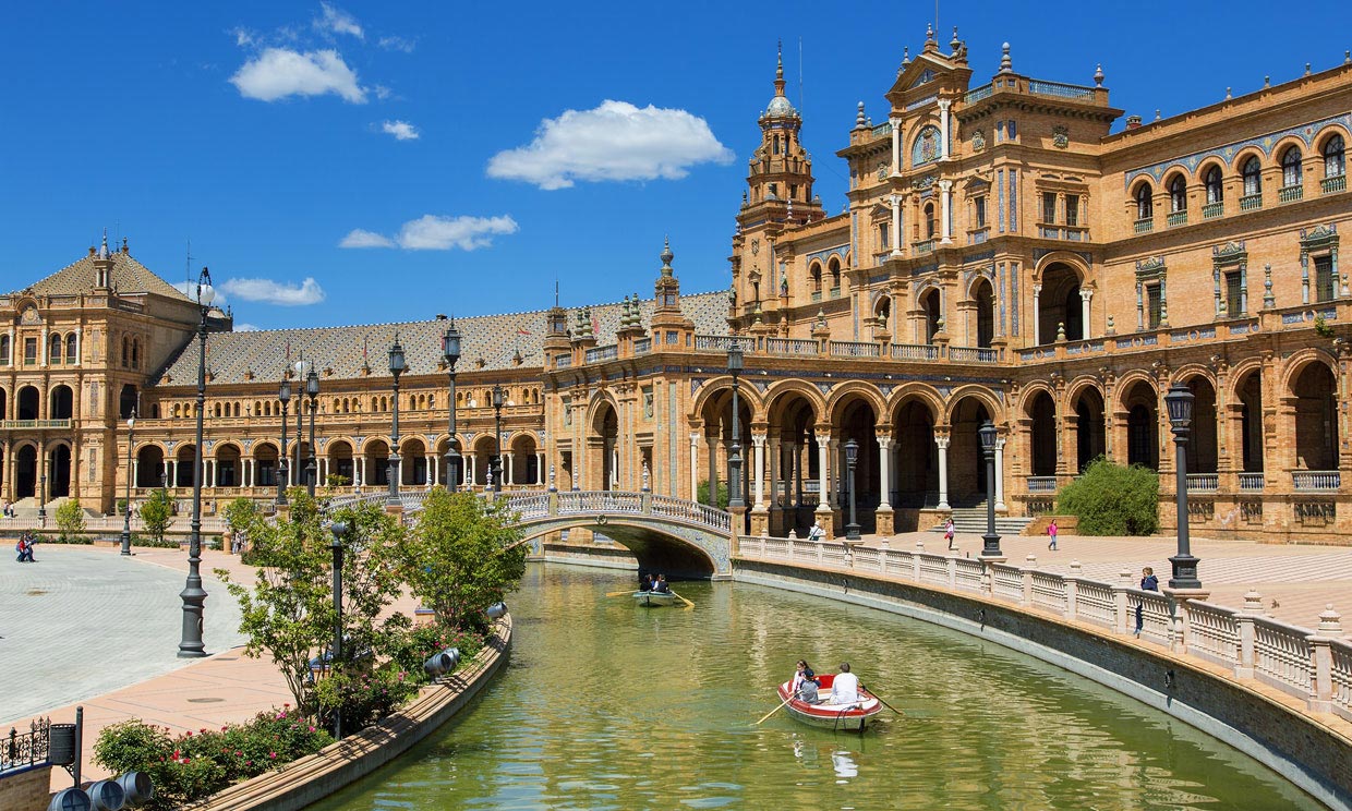 Sevilla, próximo destino del viaje de Dior por el mundo