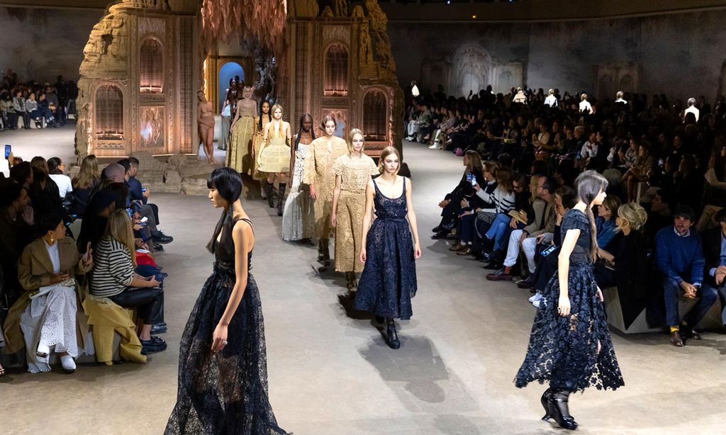 La colección de Dior que promete enamorar a la 'gen Z' con sus minivestidos de encaje y corsés