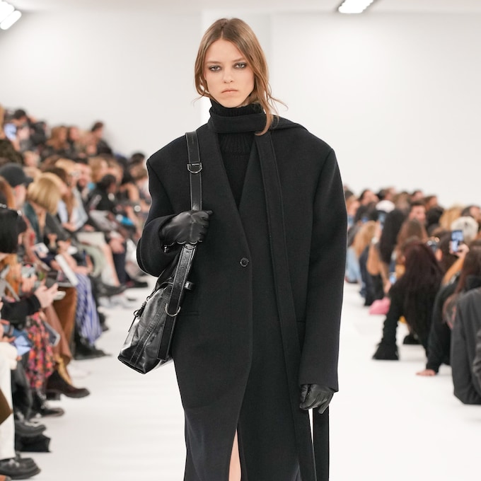 Givenchy se despide del 'rock' con un nuevo derroche de lujo y sensualidad