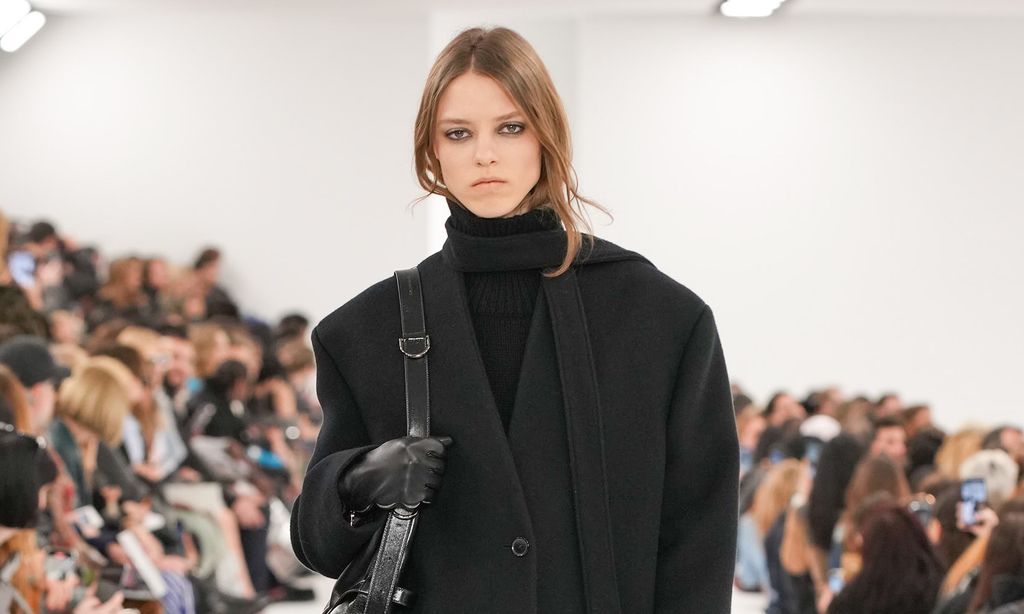 Givenchy se despide del 'rock' con un nuevo derroche de lujo y sensualidad