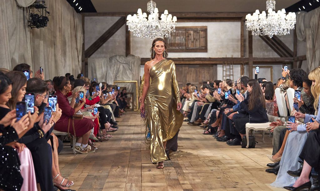 Christy Turlington, que vive su mejor momento, cierra el desfile neoyorquino del que todos hablan