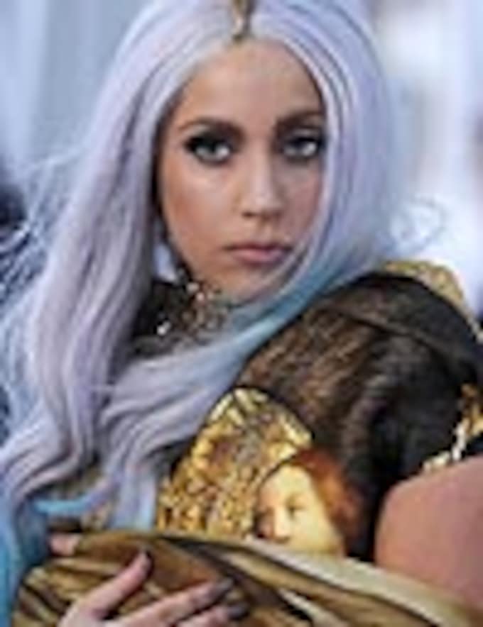 Lady Gaga homenajea a Alexander McQueen en los MTV Video Music Awards 2010