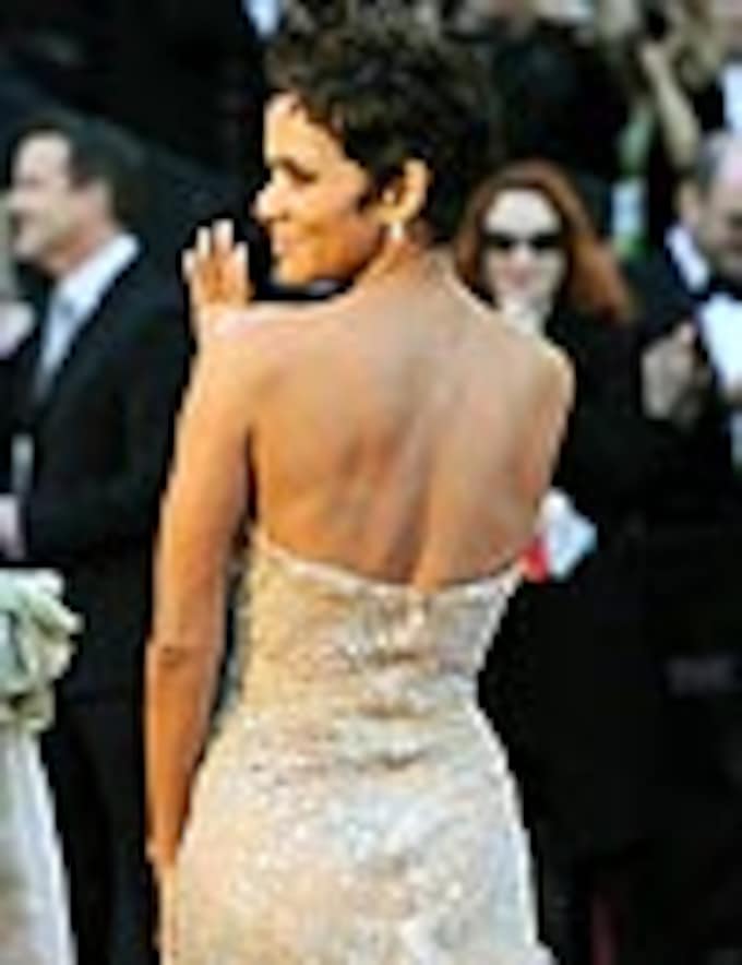 Halle Berry se proclama la más elegante de la noche de los Oscar
