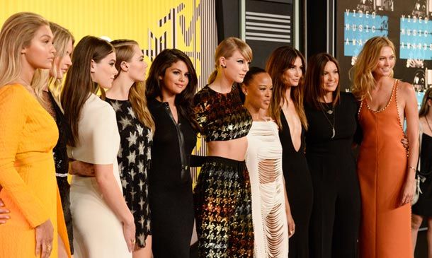 MTV Video Music Awards: Taylor Swift conquista la noche… ¡junto a sus amigas!
