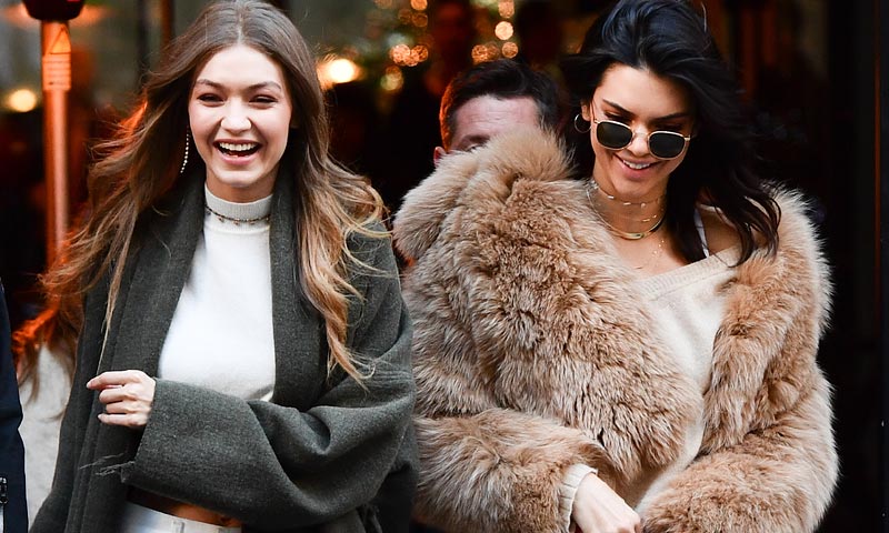 Acierta con tus compras de rebajas (y cuánto te gastarás), según Gigi Hadid y Kendall Jenner