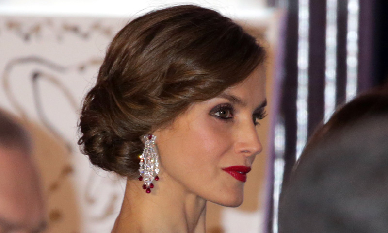 reina_letizia_pendientes_1t