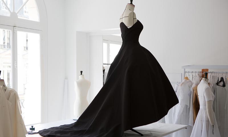 En exclusiva, entramos en el taller de Dior: sus diseños, paso a paso