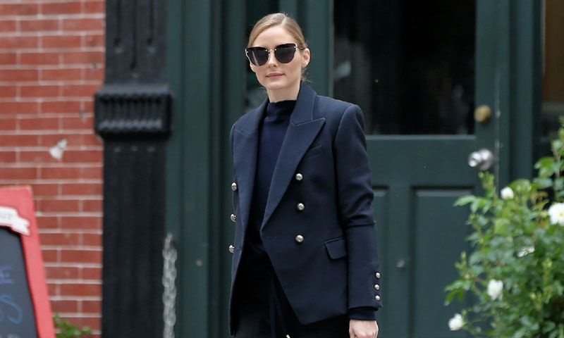 Negro, 'blazer' y azul o cómo superar con éxito una entrevista de trabajo