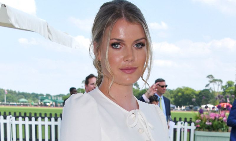 Lady Kitty Spencer, la prima de Guillermo de Inglaterra, se pone el vestido de Kate Middleton