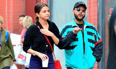 Selena Gomez presume de estilo setentero en un paseo con The Weeknd