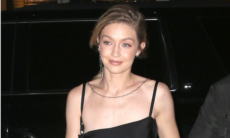 El extraño caso del vestido de Gigi Hadid que engaña a la vista
