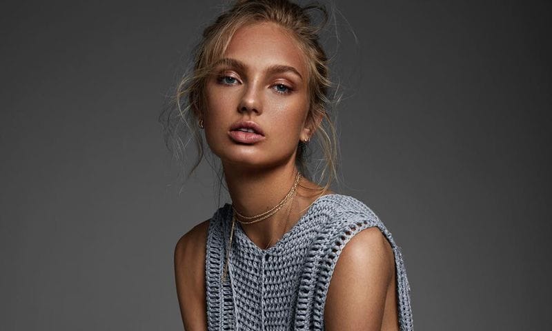 Pijamas y lencería: nuevos básicos de estar en casa para tus looks de calle