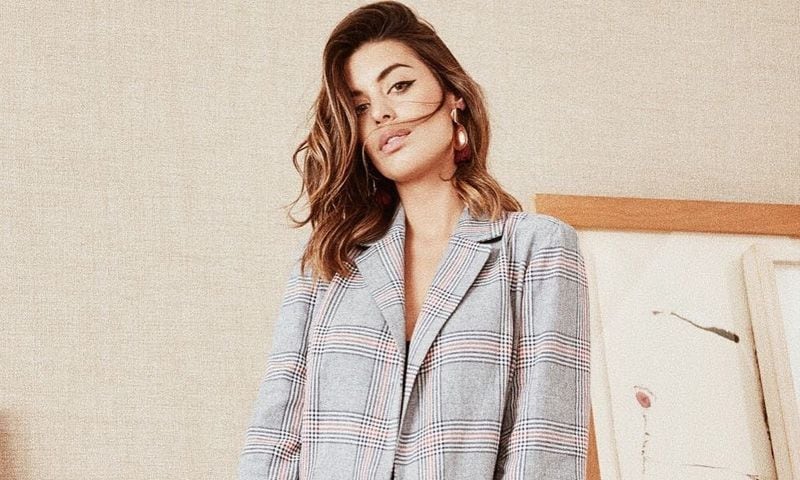 Estos looks de Dulceida prueban que el traje no tiene por qué ser aburrido