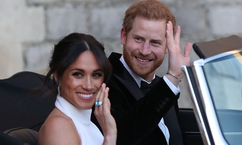 El anillo azul de Meghan Markle, el nuevo objeto de deseo de prometidas e invitadas