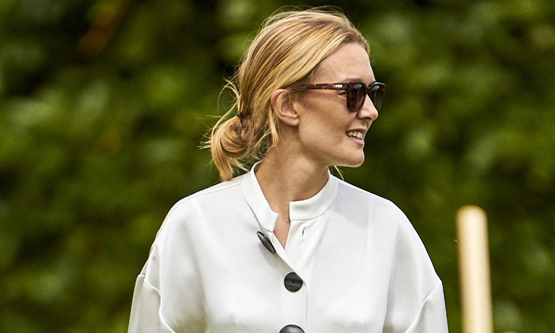 El vestido de flecos más exitoso de Marta Ortega vuelve a Zara este otoño por 40 euros